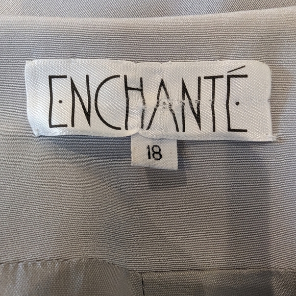 Silver beaded  2 piece lightweight dress set Size 18 - Picture 14 of 17